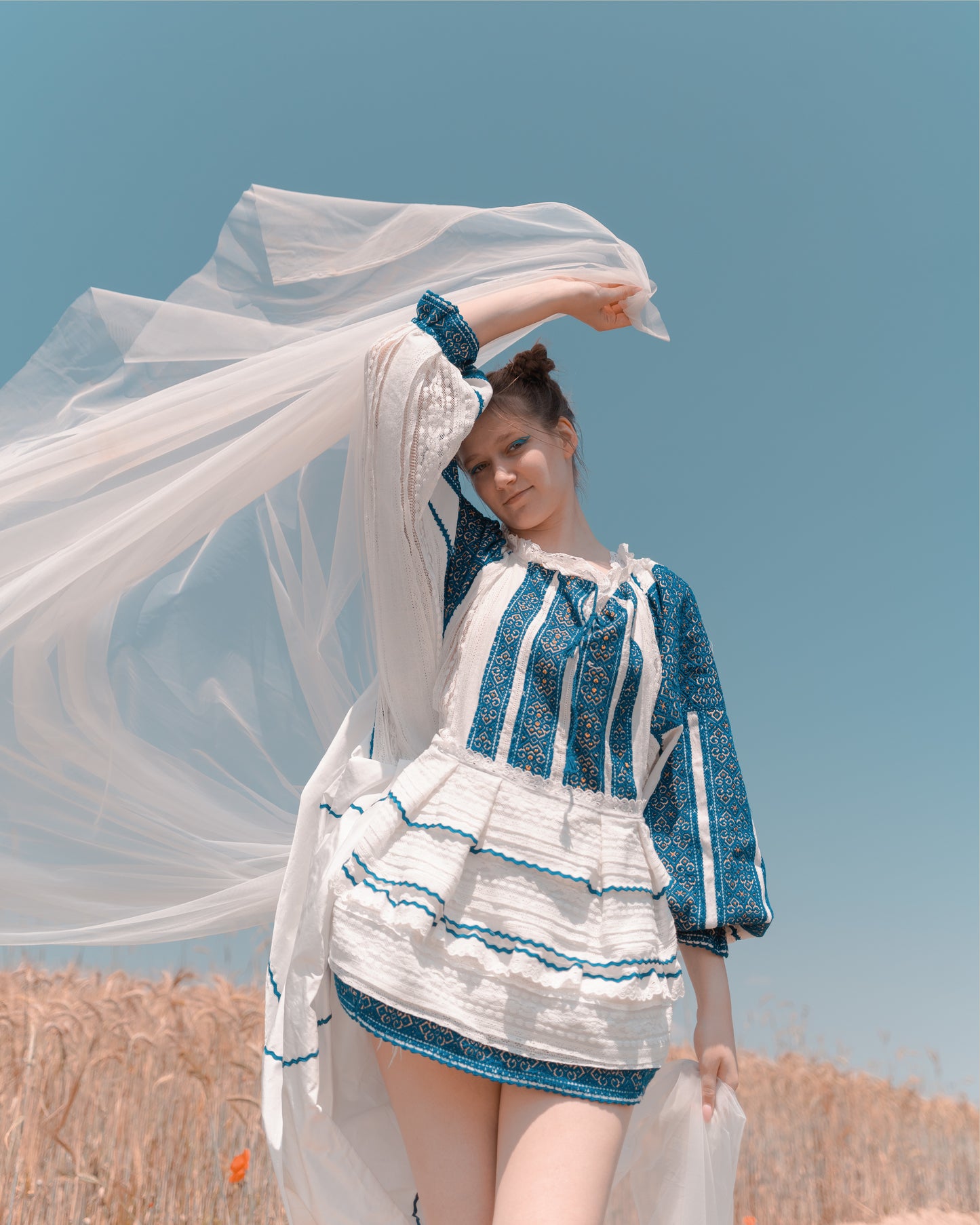 "Dor" White and Blue Short Dress