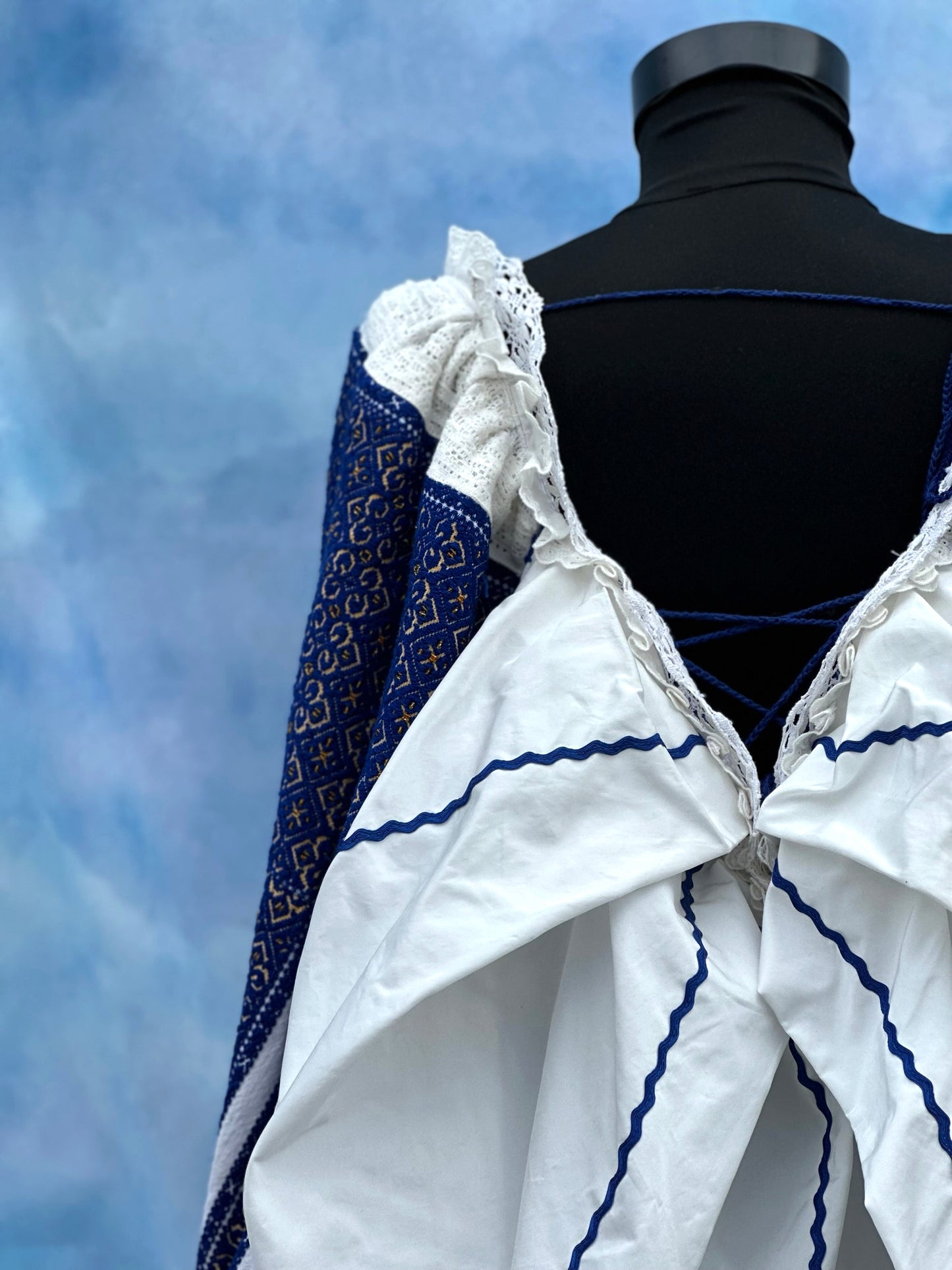"Dor" White and Blue Short Dress