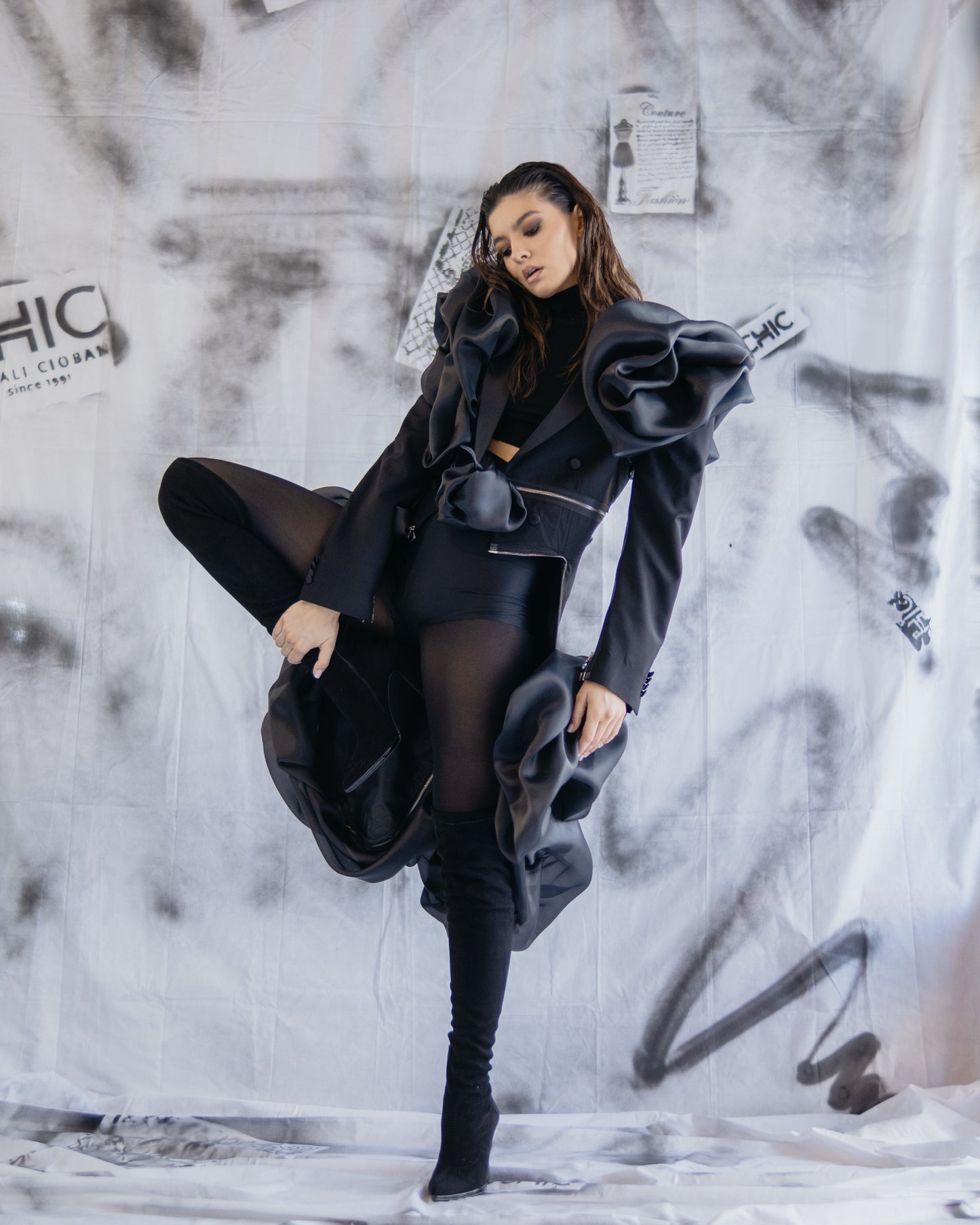Puzzle Tailcoat With Organza Details And Metalic Zippers