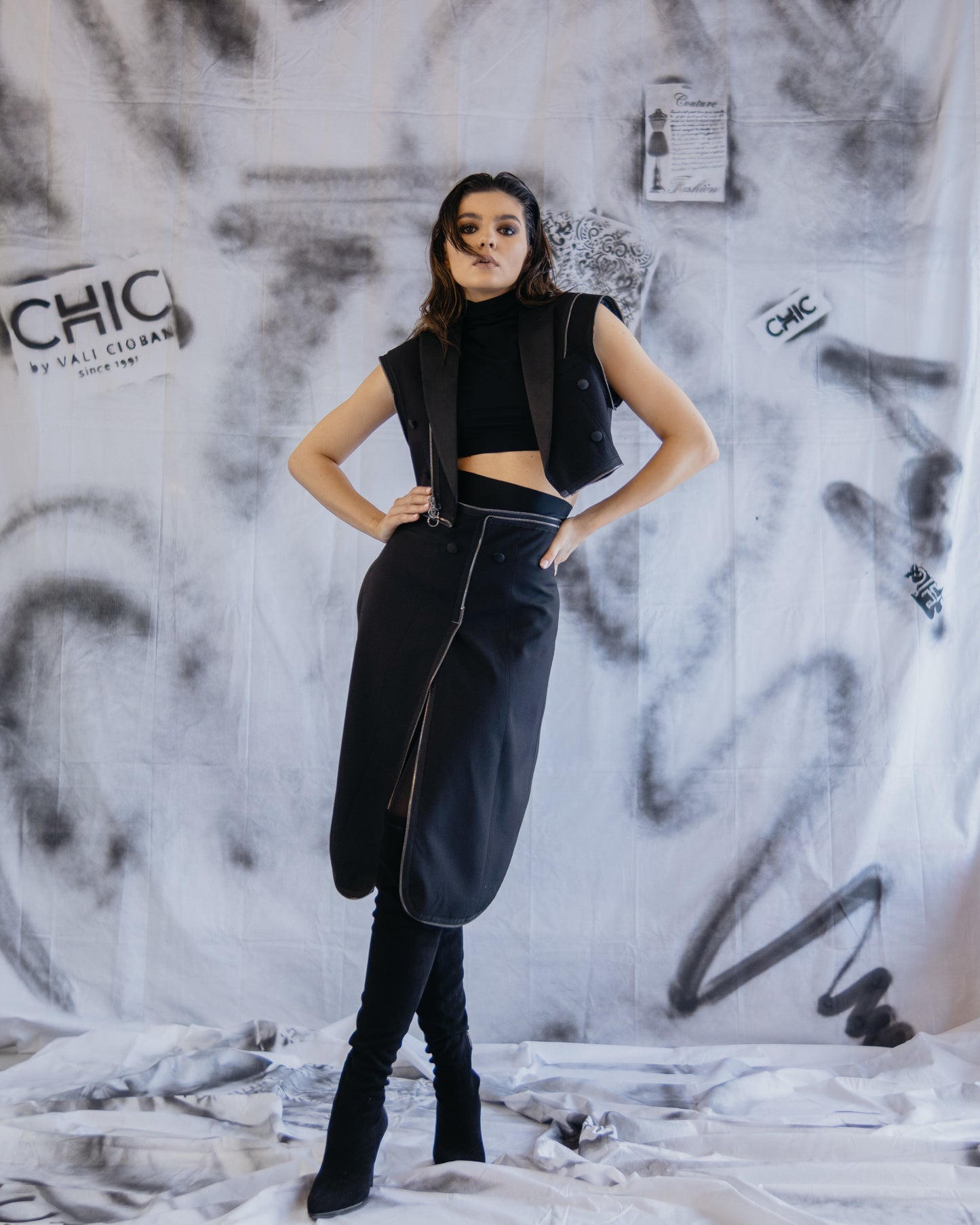 Puzzle Tailcoat With Organza Details And Metalic Zippers