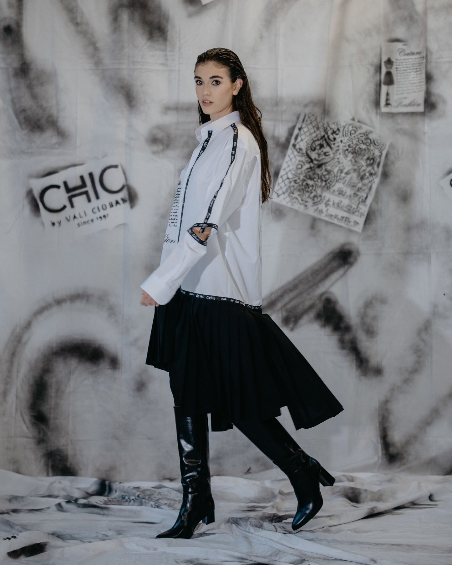 Puzzle - Hand-Painted Dress With Pleats