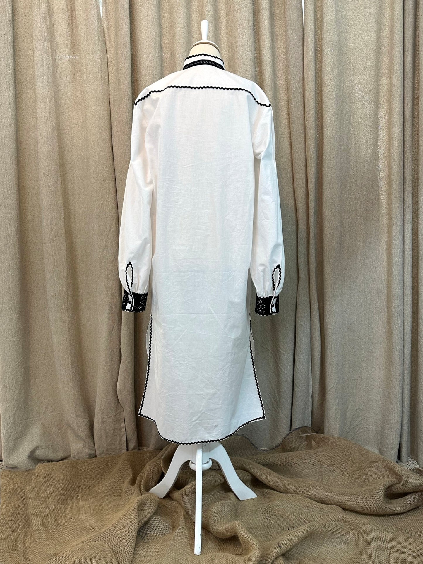 Long White Shirt With Traditional Lace Details