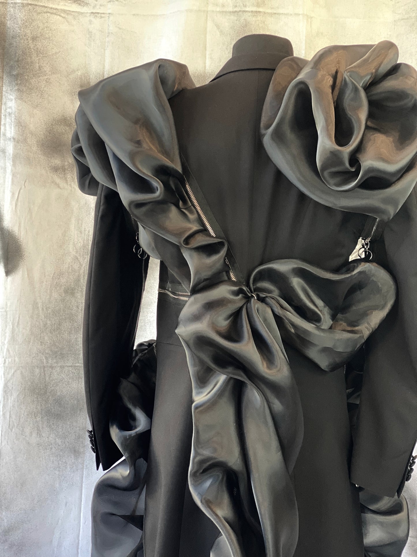Puzzle Tailcoat With Organza Details And Metalic Zippers