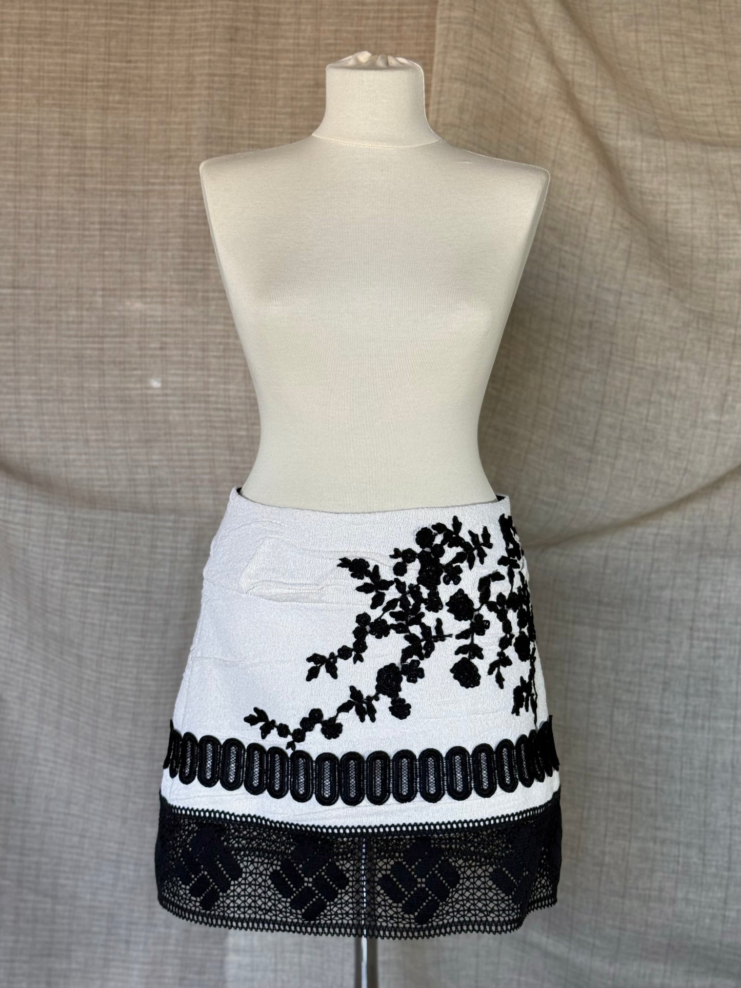 Short Ivory Skirt with Black Embroidery