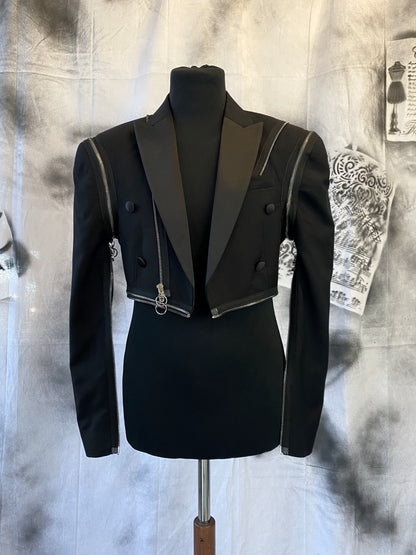 Puzzle Tailcoat With Organza Details And Metalic Zippers