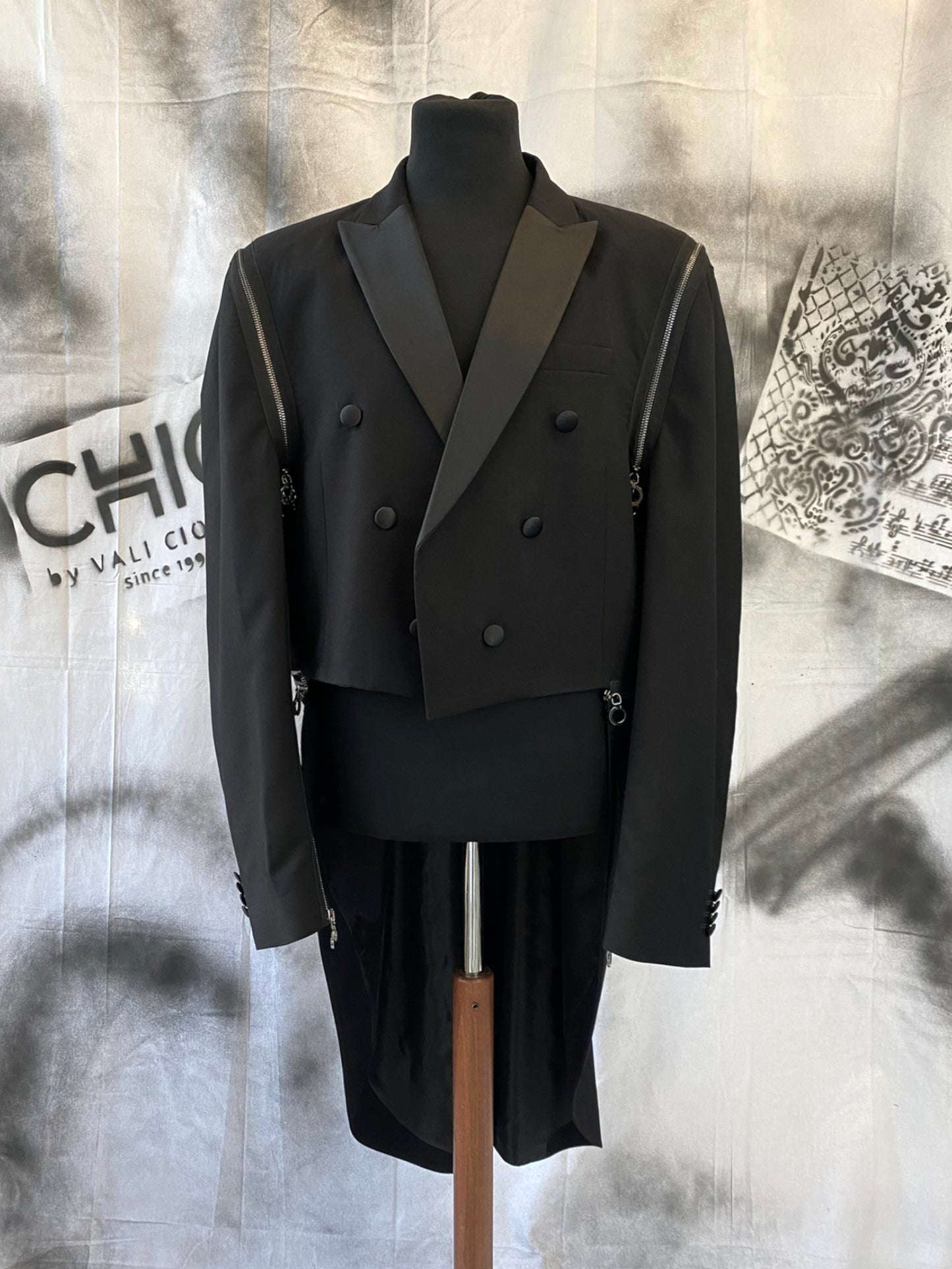 Puzzle Tailcoat With Metalic Zippers