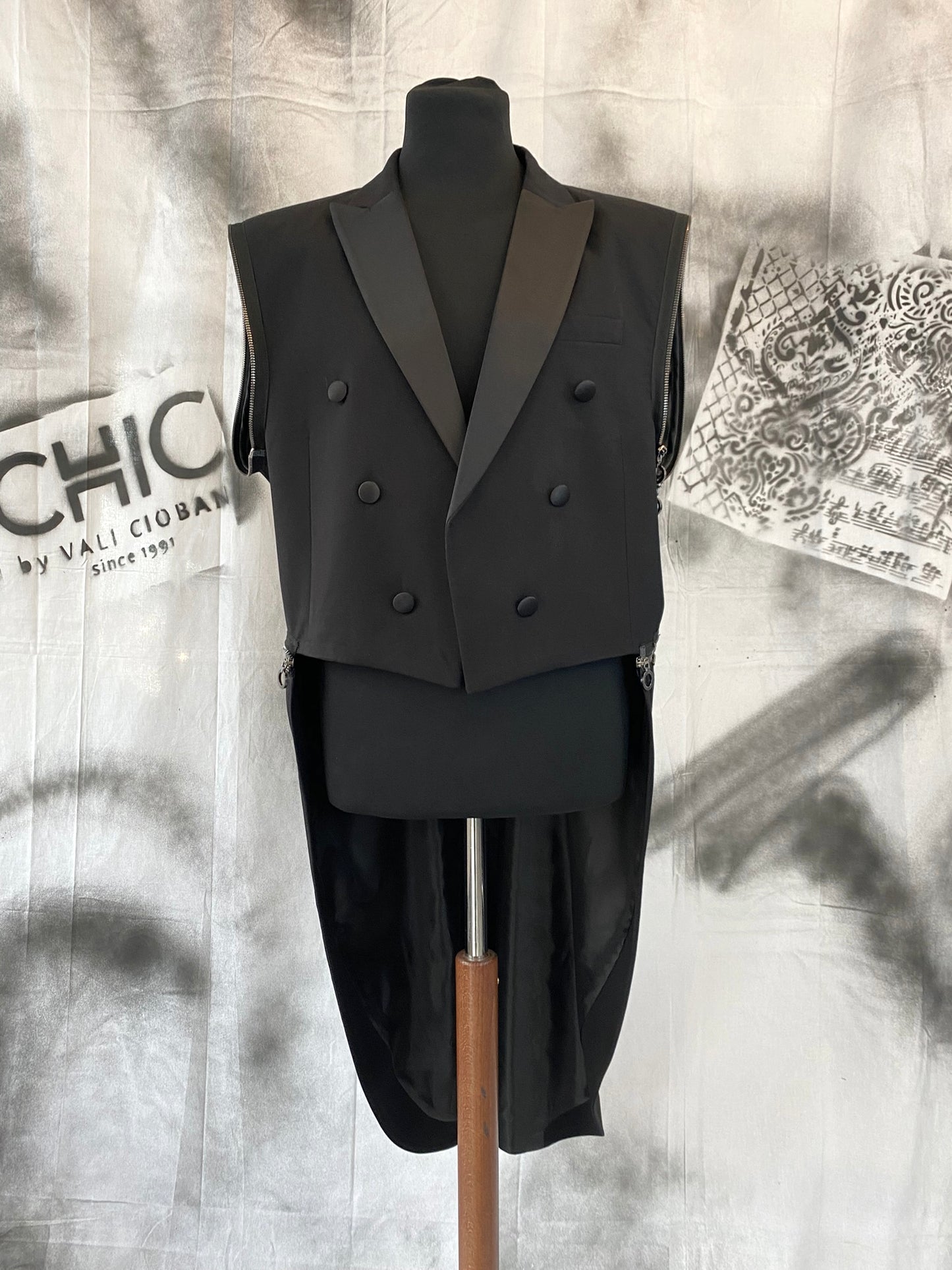 Puzzle Tailcoat With Metalic Zippers